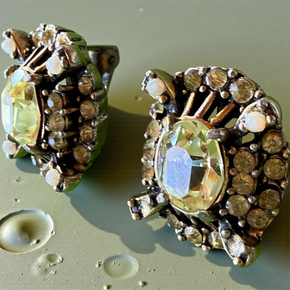 1950s Holly craft Vintage Style Rhinestone Clip-On Earrings stamped both ends - Picture 6 of 7
